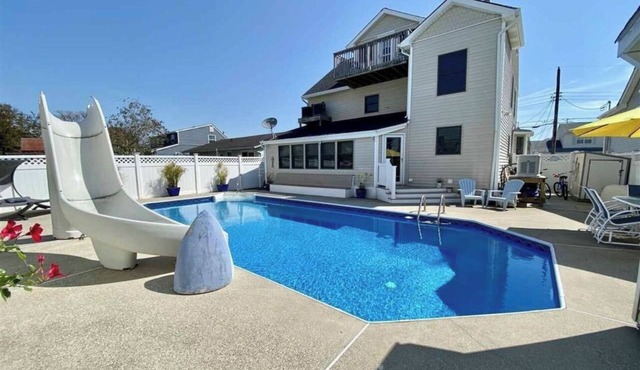Brigantine Private Oasis w/3 Bedroom+Loft & Inground pool w/slide-Pet Friendly