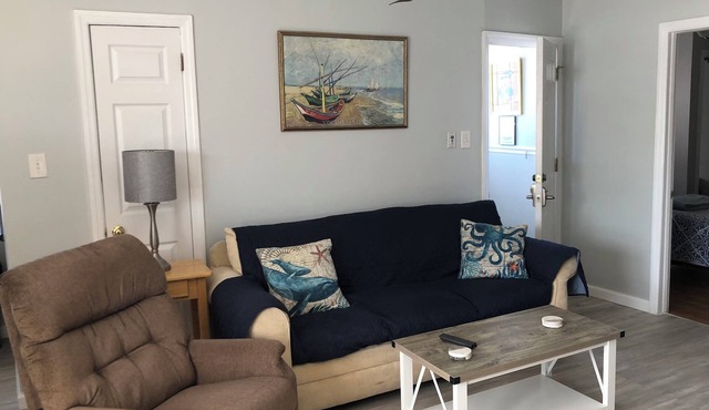 BRIGANTINE TOP LOCATION NEAR BEACH, EATERIES, CASINOS! 12 NOON CHKOUT. DOGS OK