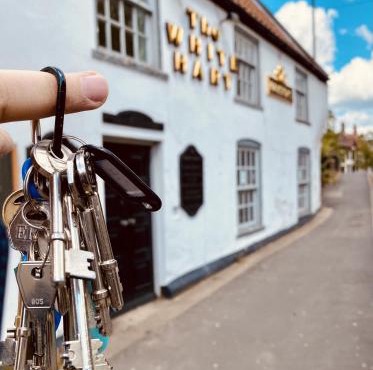 Brigg White Hart - Total Pub Takeover