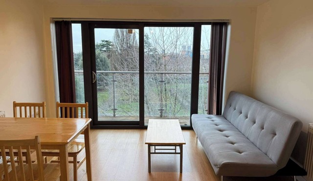 Bright 1BDR Apartment with Park Views in Leyton