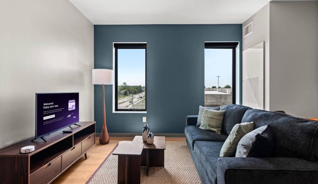 Bright 1BDR | Cleveland Clinic | Free Garage