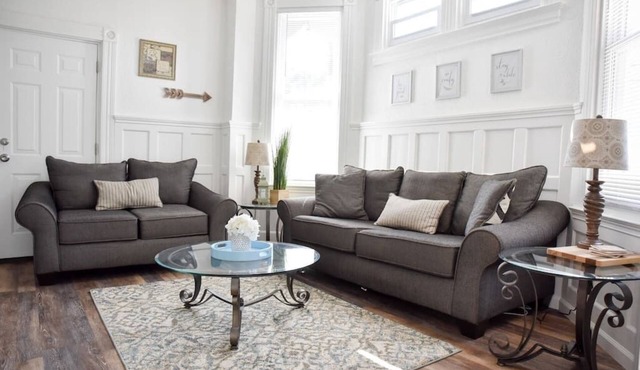 Bright 1BR Retreat | Near Downtown & Airport