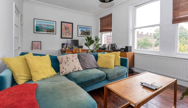 Bright 2 Bedroom Flat in Lower Clapton