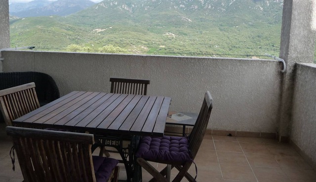 Bright 28 M² With Wifi Balcon Garden And View