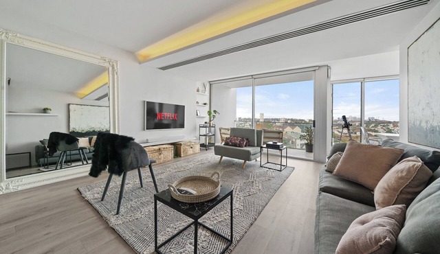 Bright 2BR Pad with Scenic City-View, Gym & Pool