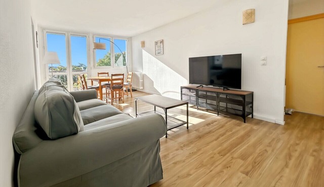 Bright 3 bed apartment Tours Nord