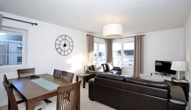 Bright 3 bed Inverurie home near Ury Riverside Park