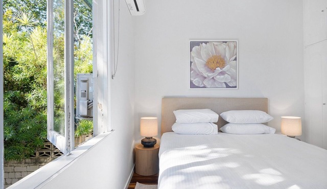 Bright 3-Bed with Garden by Banks Street Reserve