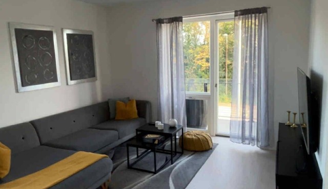 Bright 3-Room Apartment with Balcony