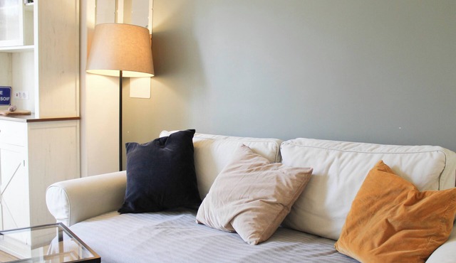 Bright 35m² apartment with sunny balcony in Paris