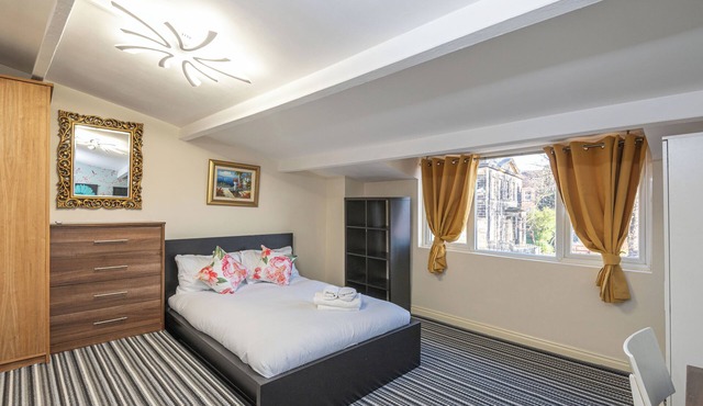 Bright 3Bed Home Near Headingley Stadium & Station