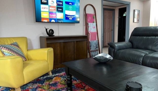 Bright 3BR, Dog Friendly, Fenced Yard, Near FSU & Downtown