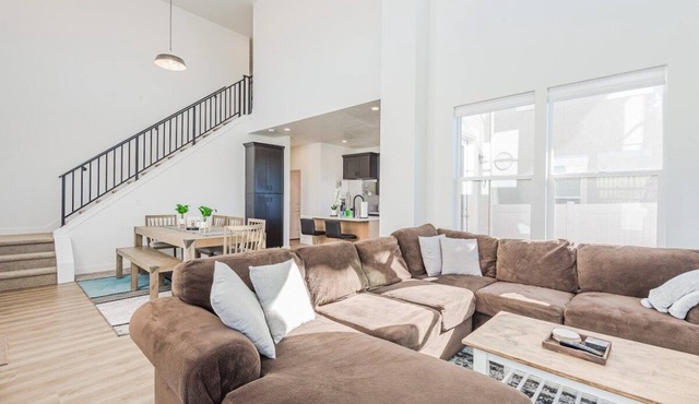 Bright 3BR Home: Fenced Yard, New Build, Sleeps 7!