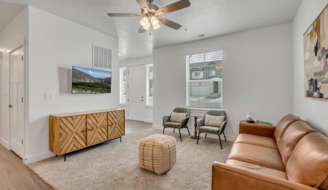 Bright 3BR Home in Quiet Community Pool & Fitness Center