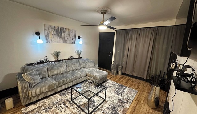 Bright 3BR Home Prime Location by Grosse Pointe & Downtown Detroit