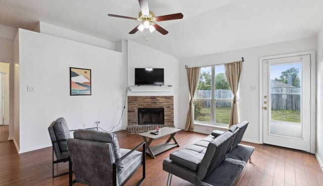 Bright 4 Queen Bedroom Home!