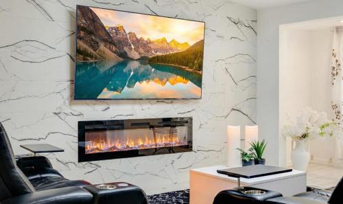 Bright 5BR Home Near Puget Sound Beach Access