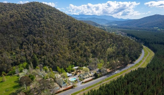 Bright Accommodation Park