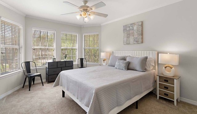 Bright & Airy, Fully Furnished Single-Family Home in the Heart of Covington.nnnn