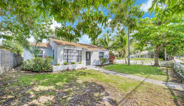 Bright Airy Home Beach & Atlantic Ave + Golf Cart!