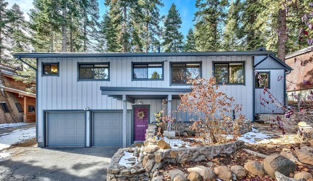 Bright, airy home near lake and skiing.