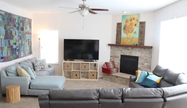 Bright, Airy Keno Home with Patio and Yard