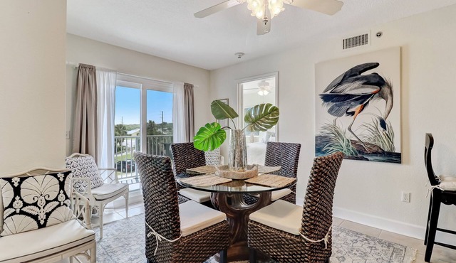 Bright, Airy Oceanview Condo on Amelia Island!