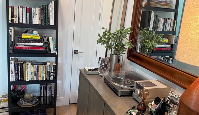 Bright, airy Red Hook 2bd/2ba