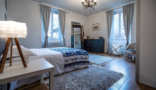 Bright Airy Spacious Property