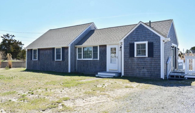 Bright and airy 3 bedroom home, less than 500 feet to beach!