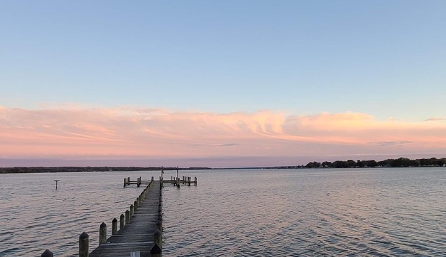 Bright and airy waterfront getaway