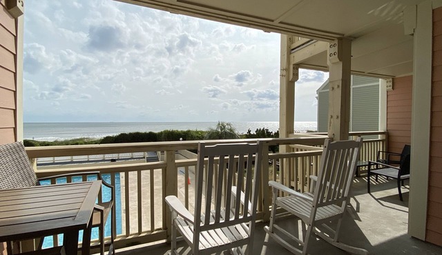 Bright and Beachy Oceanfront Condo - Linens included!
