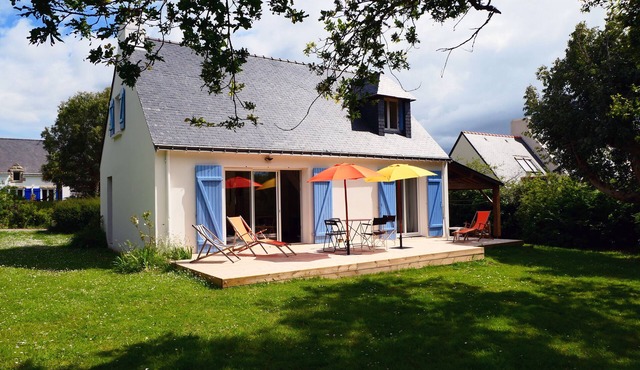 Bright and comfortable house, close to the beach! Ideal for families