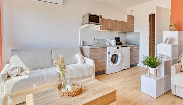 Bright and Cosy Studio in Marseille