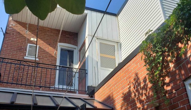 Bright and cozy newly renovated space - 2 bedroom with an extra futon bed