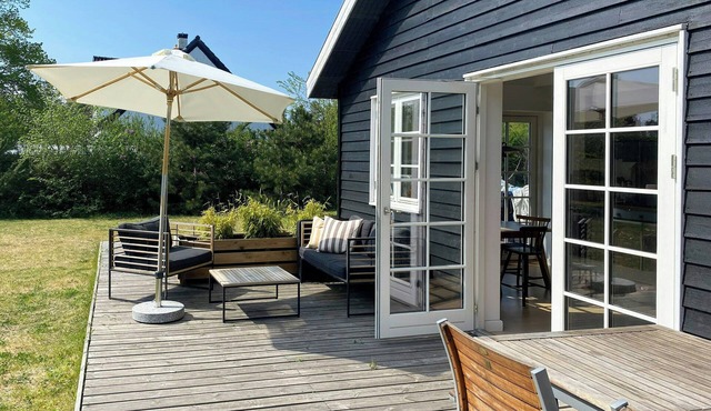Bright and cozy summer house near Isefjord