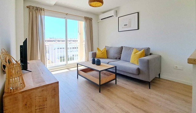 Bright AND Sunny Flat Close TO THE SEA Luxury Design
