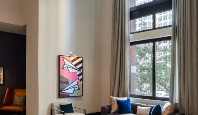 Bright and Modern 1BR with Free On-Site Garage Parking