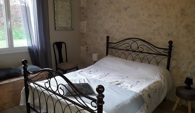 Bright and new ground floor double bedroom apartment with private garden