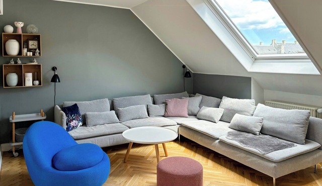 Bright and spacious apartment with a balcony