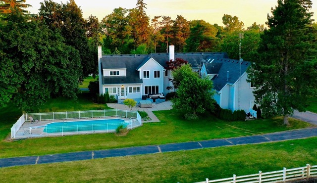 Bright and spacious farm house retreat.