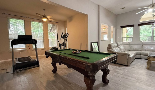 Bright and Spacious 6BR Amber Crest Home with Pool Table and Gated Entry