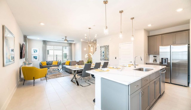 Bright and Sunny Townhouse with Games Room at Reunion