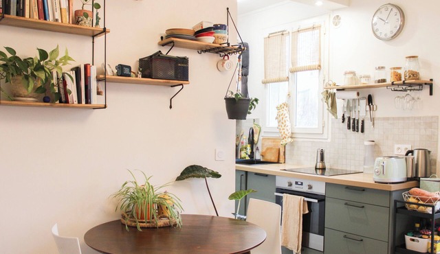 Bright apartment near Paris for 4