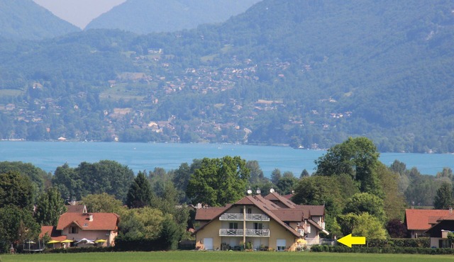 Bright apartment 87 m2 near Lake Annecy