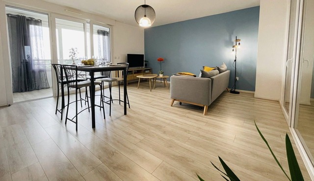 Bright apartment in a new building with garage