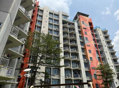 Bright Apartment in Klebang