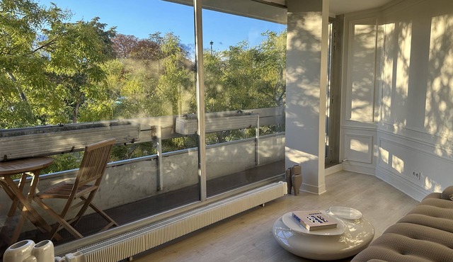 Bright apartment in Paris with balcony