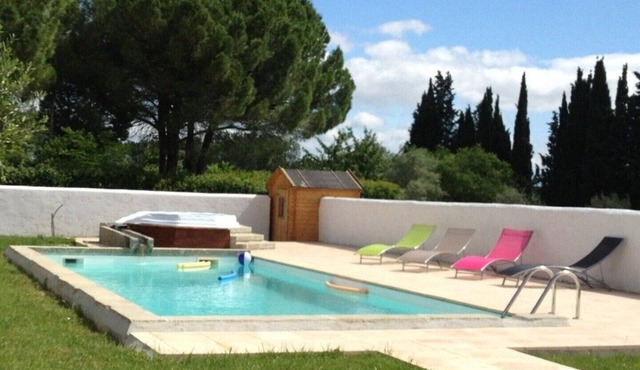 Bright apartment, lots of character, private terrace, pool, garden