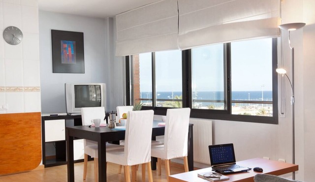 Bright apartment near the beach Mar Bella Barcelona